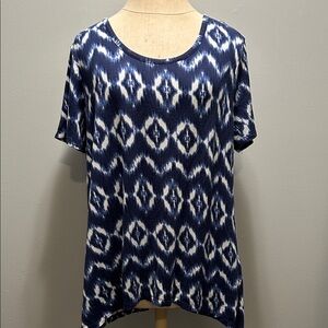 Avenue Blue and White Geometric Short Sleeve Top